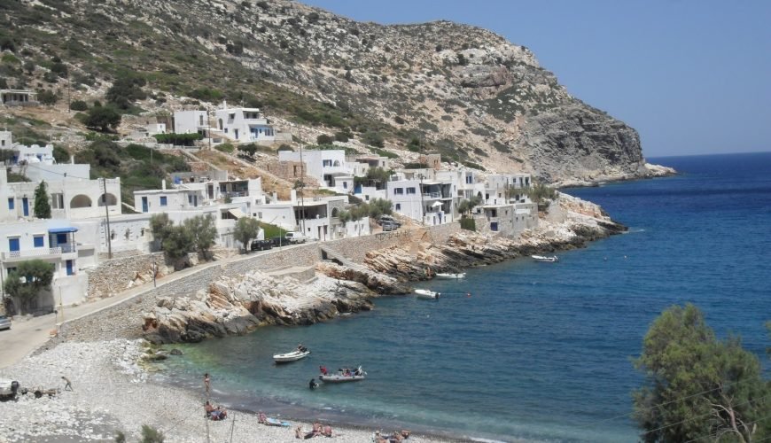 Naxos-beaches-naxosbeaches-bestbeachnaxos-cyclades-naxoscyclades-naxosisland-naxosislandbeaches-naxosaccomodation-naxosactivities-summernaxos-naxostown-travelcubenaxos